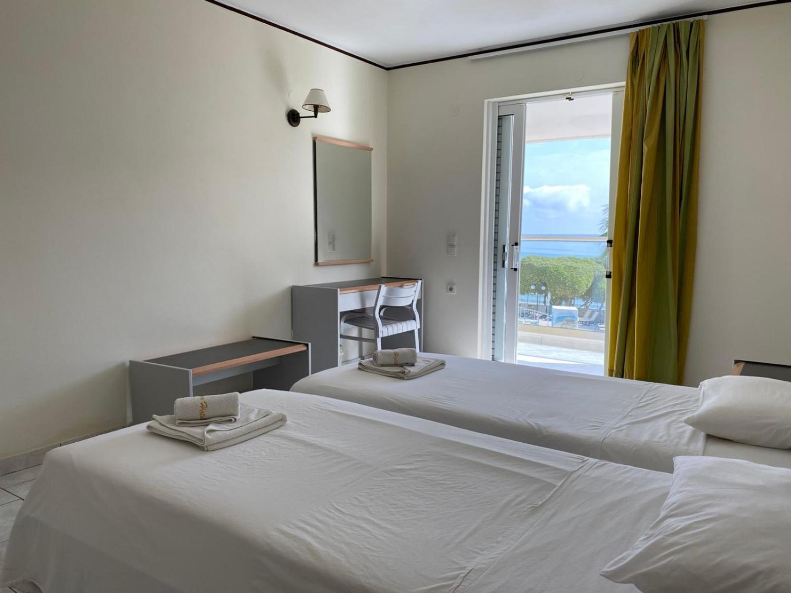 Hotel Porto Iliessa à Argassi Extérieur photo